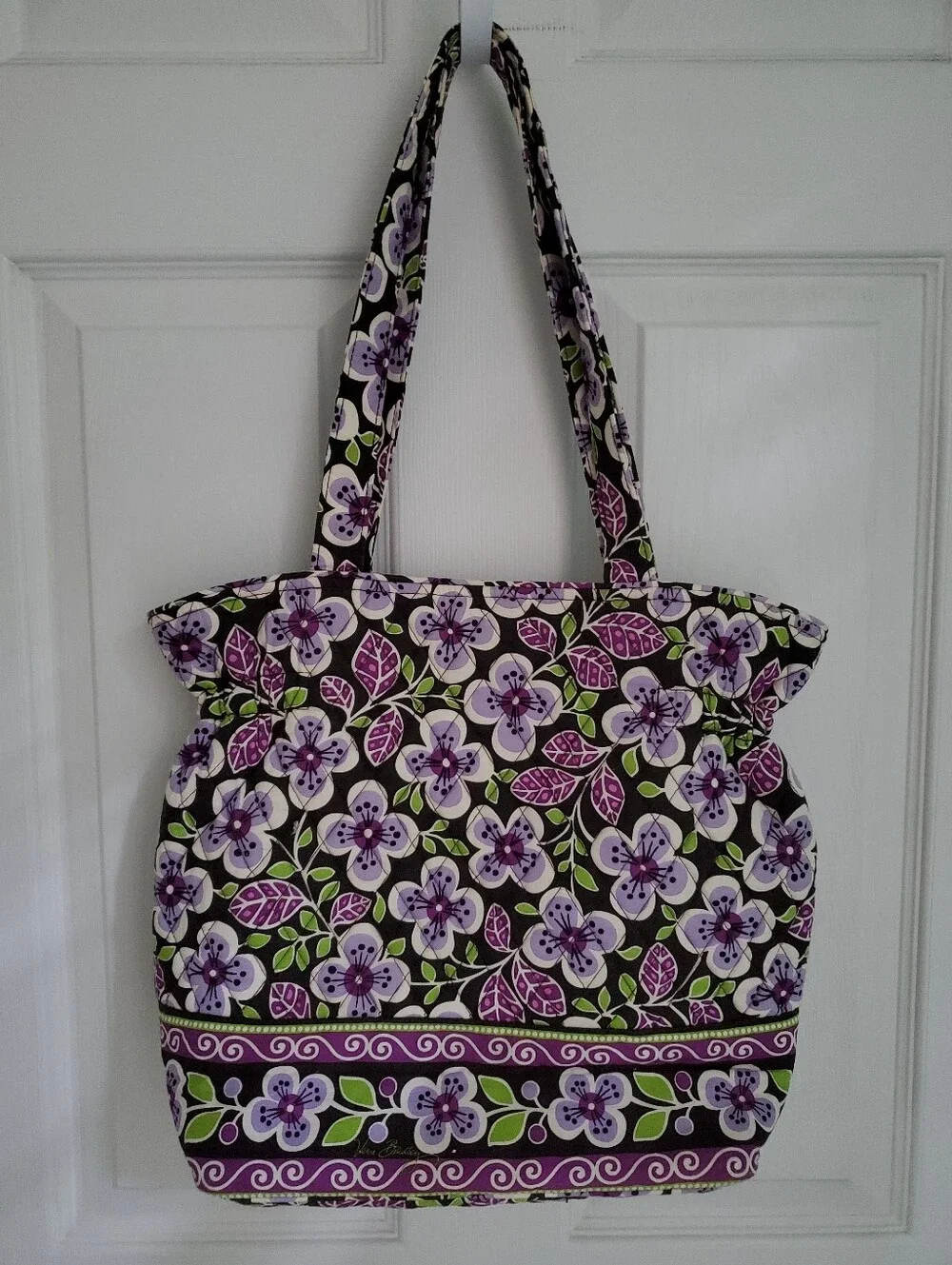 Vera Bradley Quilted Retired Plum Petals Pattern Tote Bad 15